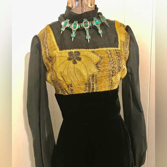 Vintage Maxi Byzantine Dress XS Velvet, Gold Lame’ & sheer balloon sleeves - Picture 5 of 16